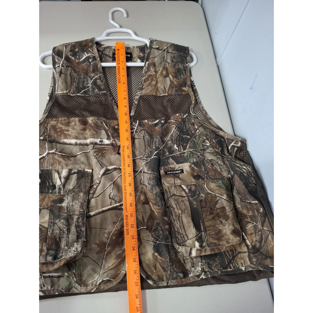 Realtree Men's XL/ 2XL Real Tree Camo Mesh Hunting Vest w/ Utility Pockets - Picture 10 of 14